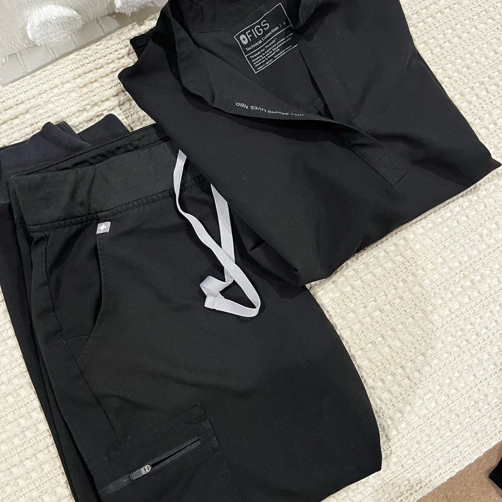FIGS Scrubs set